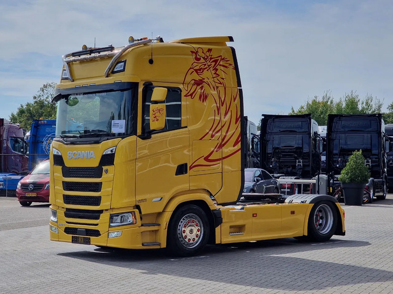Scania 500S NGS Highline 4x2 - Only 38Tkm - Full spec - Retarder - Full air - Night clima - Cabeza tractora: foto 3 Scania 500S NGS Highline 4x2 - Only 38Tkm - Full spec - Retarder - Full air - Night clima - Cabeza tractora: foto 3