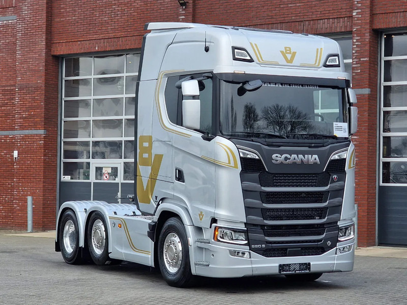 Scania 660S V8 NGS Highline 6x2/4 - New - Full spec - Retarder - Night clima - Led - Leather - Navi - Cabeza tractora: foto 1 Scania 660S V8 NGS Highline 6x2/4 - New - Full spec - Retarder - Night clima - Led - Leather - Navi - Cabeza tractora: foto 1