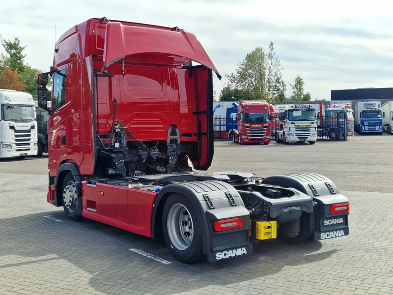 Scania S460 Highline 4x2 - Lowdeck - New - Retarder - Night clima - 2x tank - Led - Full spoiler - Cabeza tractora: foto 5 Scania S460 Highline 4x2 - Lowdeck - New - Retarder - Night clima - 2x tank - Led - Full spoiler - Cabeza tractora: foto 5