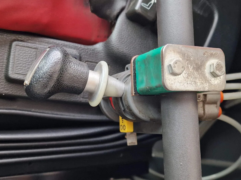 Cabeza tractora Volvo FH 13.500 Globetrotter 6x2 - PTO/Hydraulic - 3.00 WB - Full air -: foto 18 Cabeza tractora Volvo FH 13.500 Globetrotter 6x2 - PTO/Hydraulic - 3.00 WB - Full air -: foto 18