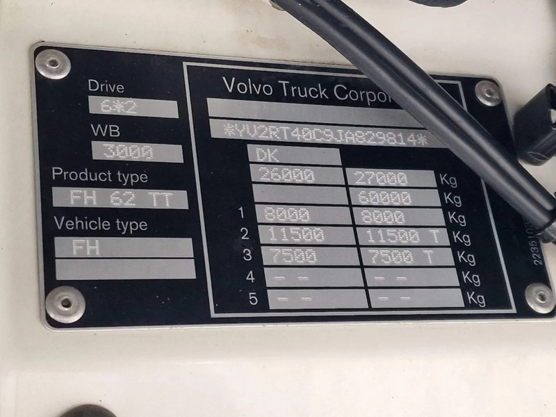 Cabeza tractora Volvo FH 13.540 Globetrotter 6x2 - PTO/Hydraulic - Full air - 3.00 WB - Leather: foto 17 Cabeza tractora Volvo FH 13.540 Globetrotter 6x2 - PTO/Hydraulic - Full air - 3.00 WB - Leather: foto 17