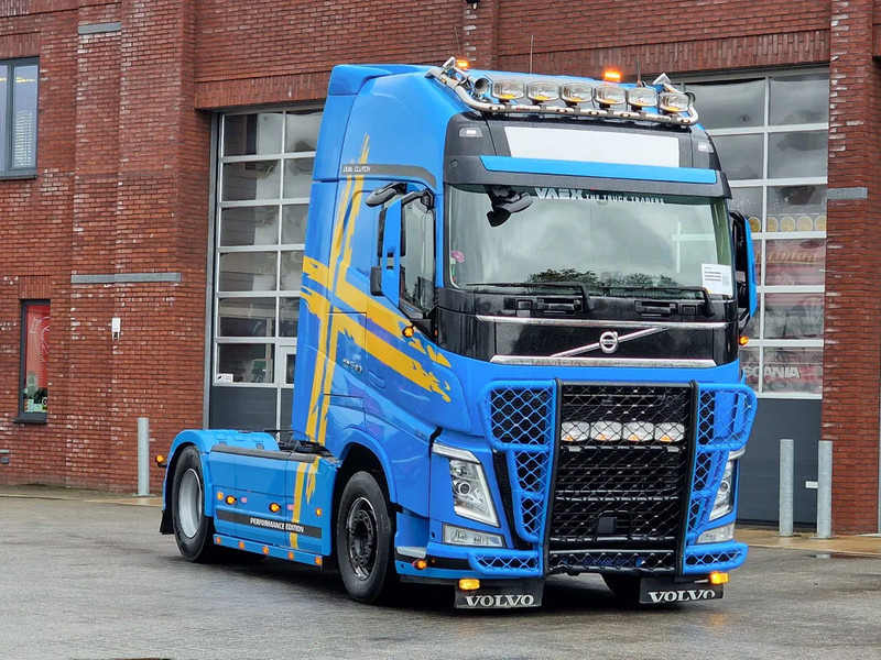 Volvo FH 13.540 Globetrotter XL 4x2 - Performance edition - I parkcool - Full air - Bull bar - Cabeza tractora: foto 1 Volvo FH 13.540 Globetrotter XL 4x2 - Performance edition - I parkcool - Full air - Bull bar - Cabeza tractora: foto 1