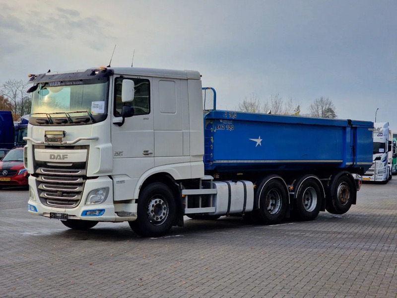 DAF XF 510 Ginaf 8x4*4 - Tipper - Euro 6 - Steering axle - Steel front suspension - Camión volquete: foto 4 DAF XF 510 Ginaf 8x4*4 - Tipper - Euro 6 - Steering axle - Steel front suspension - Camión volquete: foto 4