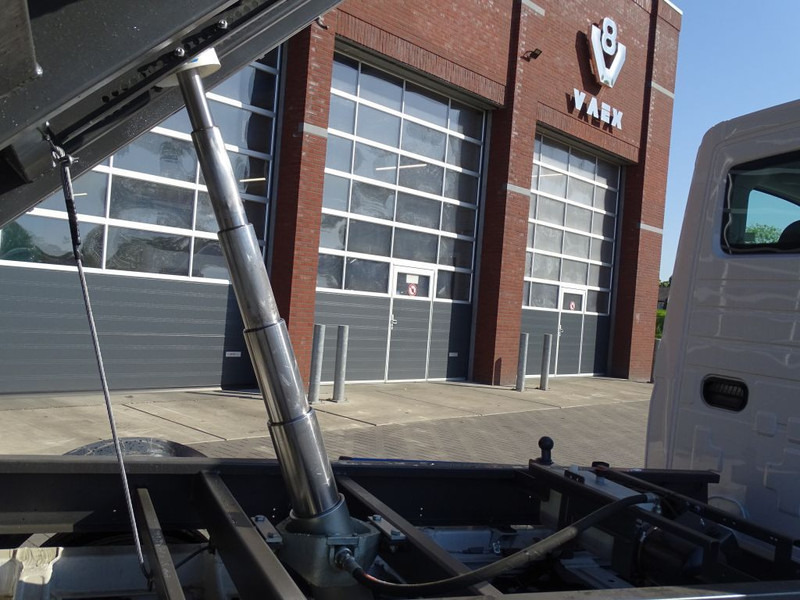 Arrendamiento de MAN TGE 6.180 Kipper - 3 seiten - NEW/Unused - AHK MAN TGE 6.180 Kipper - 3 seiten - NEW/Unused - AHK: foto 16 Arrendamiento de MAN TGE 6.180 Kipper - 3 seiten - NEW/Unused - AHK MAN TGE 6.180 Kipper - 3 seiten - NEW/Unused - AHK: foto 16