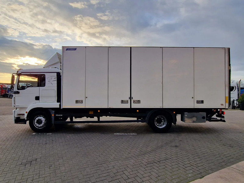 MAN TGM 18.340 4x2 - Sleepercab - Box with sidedoors - Loadlift - Full air - Euro 6 - Automatic - Camión caja cerrada: foto 4 MAN TGM 18.340 4x2 - Sleepercab - Box with sidedoors - Loadlift - Full air - Euro 6 - Automatic - Camión caja cerrada: foto 4