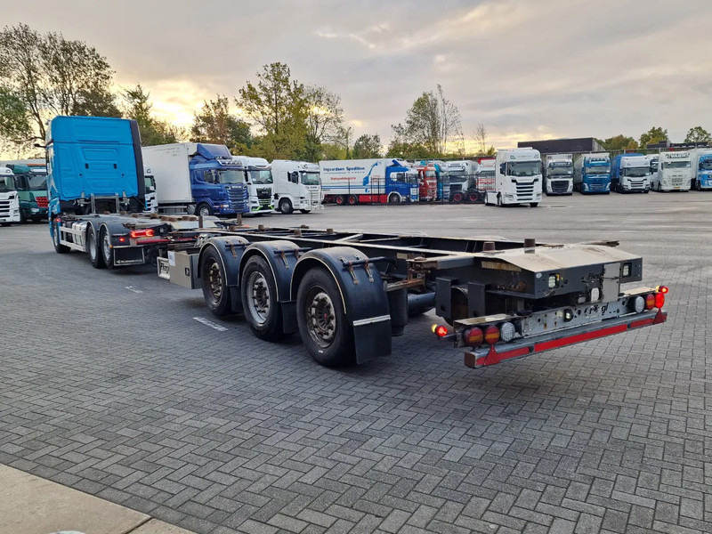 Mercedes-Benz Actros 2553 6x2 - BDF - Retarder - 4.90 WB - Full air + Fliegl trailer 2017 - Camión portacontenedore/ Intercambiable: foto 5 Mercedes-Benz Actros 2553 6x2 - BDF - Retarder - 4.90 WB - Full air + Fliegl trailer 2017 - Camión portacontenedore/ Intercambiable: foto 5