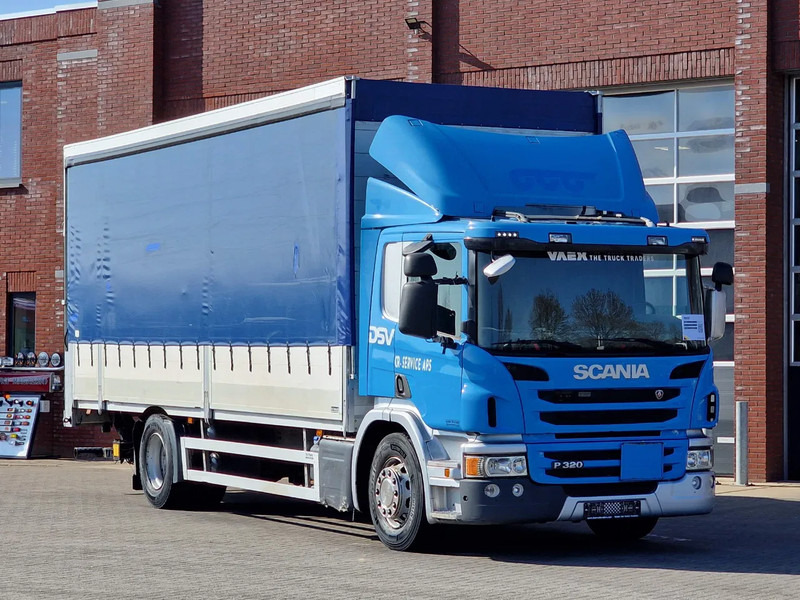 Camión lona Scania P320 4x2 - Side boars - Loadlift - Full air - Navi: foto 1
