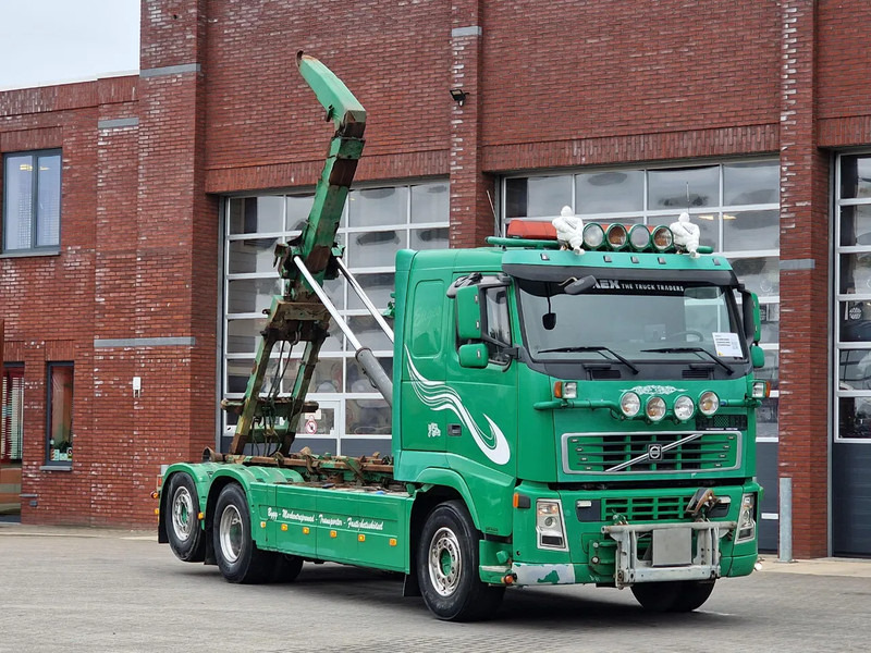 Volvo FH 13.440 6x2*4 - HIAB Hooklift 17T - Euro 5 - I shift - Steering axle - Camión multibasculante: foto 1 Volvo FH 13.440 6x2*4 - HIAB Hooklift 17T - Euro 5 - I shift - Steering axle - Camión multibasculante: foto 1