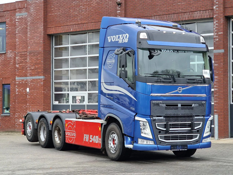 Volvo FH 13.540 Globetrotter 8x4*4 - HIAB Hook 22T - Full air - Work remote - Camión multibasculante: foto 3 Volvo FH 13.540 Globetrotter 8x4*4 - HIAB Hook 22T - Full air - Work remote - Camión multibasculante: foto 3