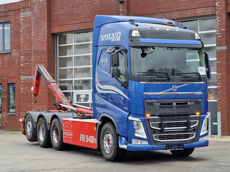 Volvo FH 13.540 Globetrotter 8x4*4 - HIAB Hook 22T - Full air - Work remote - Camión multibasculante: foto 2 Volvo FH 13.540 Globetrotter 8x4*4 - HIAB Hook 22T - Full air - Work remote - Camión multibasculante: foto 2