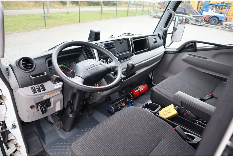 Furgoneta basculante FUSO Canter 7C18 | 4X2 | 3-WAY TIPPER | PM 6.5 KRAN /CRANE: foto 17 Furgoneta basculante FUSO Canter 7C18 | 4X2 | 3-WAY TIPPER | PM 6.5 KRAN /CRANE: foto 17