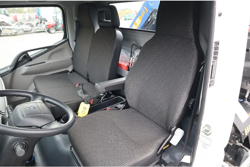 Furgoneta basculante FUSO Canter 7C18 | 4X2 | 3-WAY TIPPER | PM 6.5 KRAN /CRANE: foto 15 Furgoneta basculante FUSO Canter 7C18 | 4X2 | 3-WAY TIPPER | PM 6.5 KRAN /CRANE: foto 15