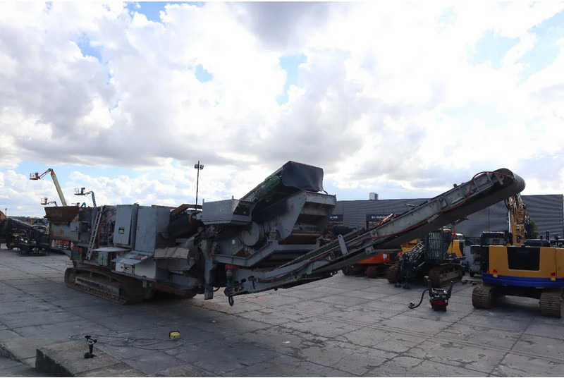 SBM REMAX 1218 E/D | REMOTE | CRUSHER | INCL. PARTS CONTAINER - Trituradora móvil: foto 4 SBM REMAX 1218 E/D | REMOTE | CRUSHER | INCL. PARTS CONTAINER - Trituradora móvil: foto 4