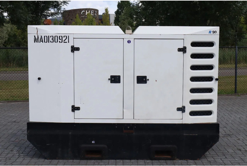 SDMO R90C3 | 90 KVA | 400 V - Generador industriale: foto 1 SDMO R90C3 | 90 KVA | 400 V - Generador industriale: foto 1