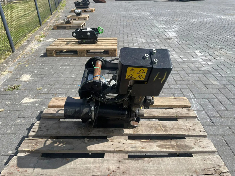 STEELWRIST STEELWRIST X06 S40 | TILT ROTATOR | VLS | FPL | RF | NEW / UNUSED - Rotor basculante para Maquinaria de construcción: foto 4 STEELWRIST STEELWRIST X06 S40 | TILT ROTATOR | VLS | FPL | RF | NEW / UNUSED - Rotor basculante para Maquinaria de construcción: foto 4