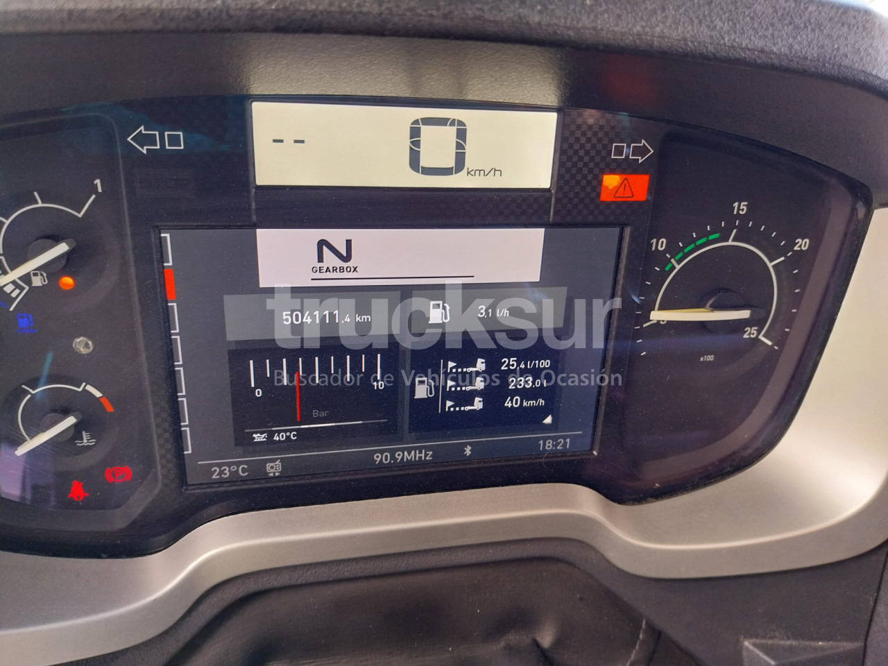 Cabeza tractora RENAULT T520 HIGH SLEEPER CAB: foto 19