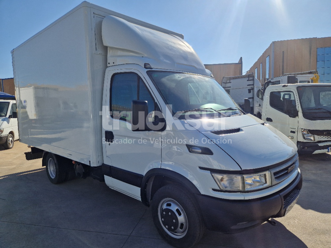 IVECO DAILY 35C14 - Furgoneta caja cerrada: foto 2 IVECO DAILY 35C14 - Furgoneta caja cerrada: foto 2