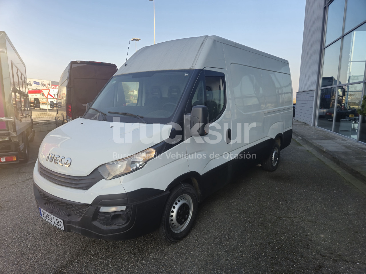 IVECO DAILY 35S16V 12M3 - Furgoneta caja cerrada: foto 1 IVECO DAILY 35S16V 12M3 - Furgoneta caja cerrada: foto 1