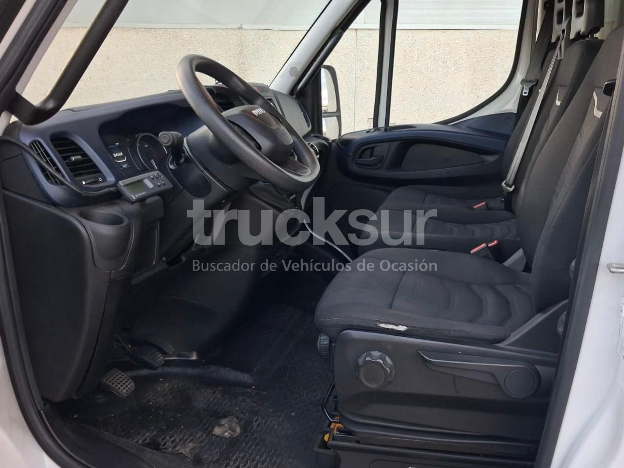 Arrendamiento de IVECO DAILY 70C14 FRC-X IVECO DAILY 70C14 FRC-X: foto 6