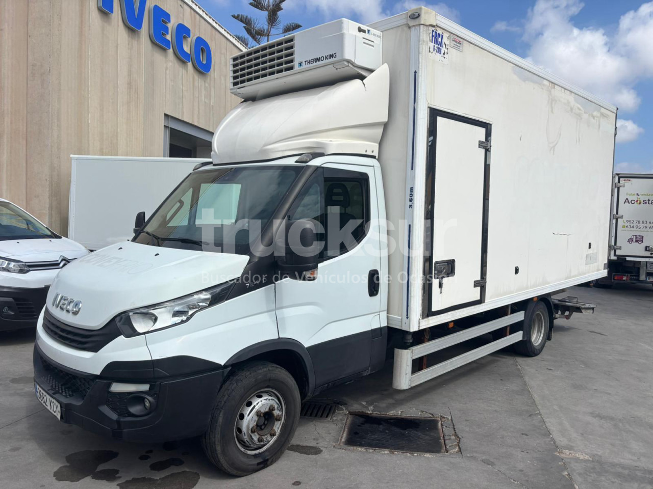 IVECO DAILY 70C18 - Camión caja cerrada: foto 2 IVECO DAILY 70C18 - Camión caja cerrada: foto 2