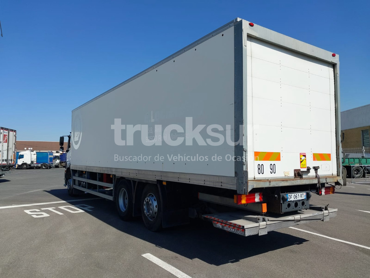 MERCEDES AXOR 2529 ejes 6x2*4 - Camión caja cerrada: foto 3 MERCEDES AXOR 2529 ejes 6x2*4 - Camión caja cerrada: foto 3