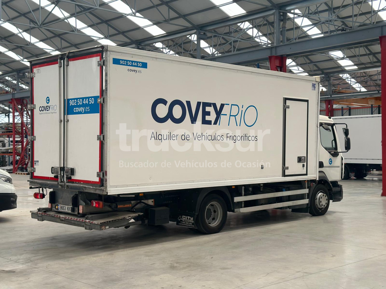 RENAULT D 12.210 - Camión frigorífico: foto 3 RENAULT D 12.210 - Camión frigorífico: foto 3