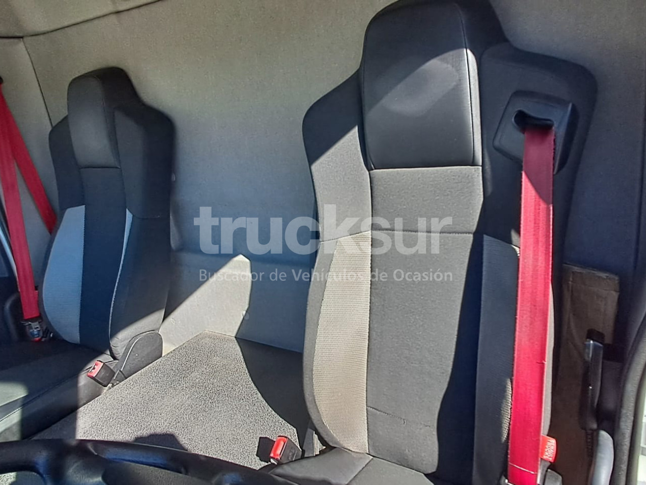 Arrendamiento de RENAULT D13.240 RENAULT D13.240: foto 10
