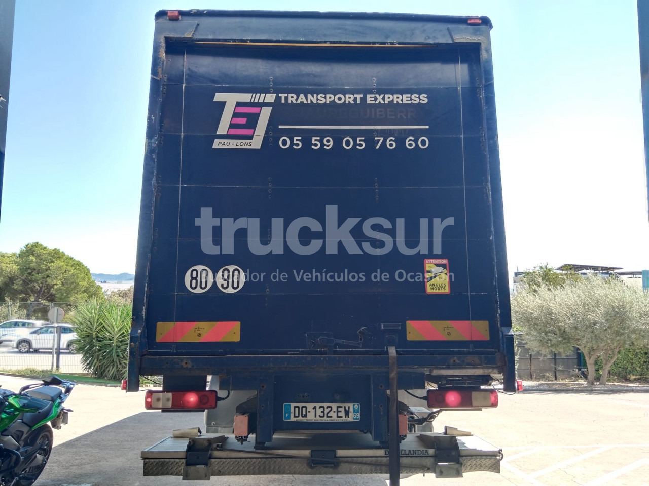 RENAULT D280.18 - Camión caja cerrada: foto 4 RENAULT D280.18 - Camión caja cerrada: foto 4