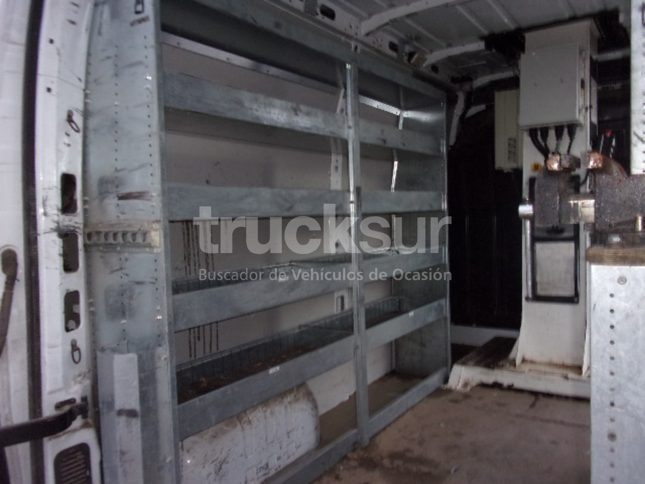 Furgoneta caja cerrada RENAULT MASTER 130.35 CESTA: foto 13