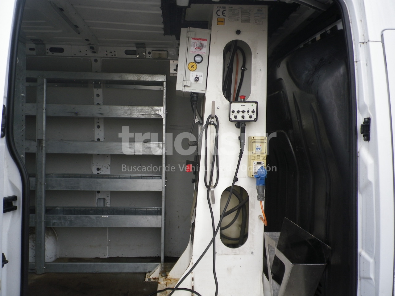 Furgoneta caja cerrada RENAULT MASTER 130.35 CESTA: foto 15