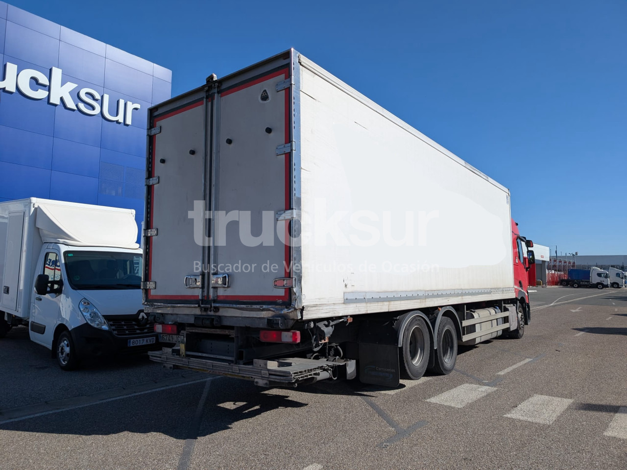 RENAULT T460 SLEEPER CAB - Camión frigorífico: foto 4 RENAULT T460 SLEEPER CAB - Camión frigorífico: foto 4