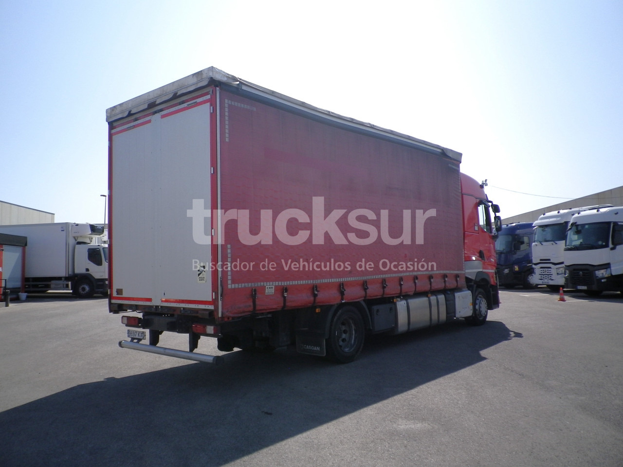 RENAULT T480 HIGH SLEEPER CAB - Camión lona: foto 4 RENAULT T480 HIGH SLEEPER CAB - Camión lona: foto 4