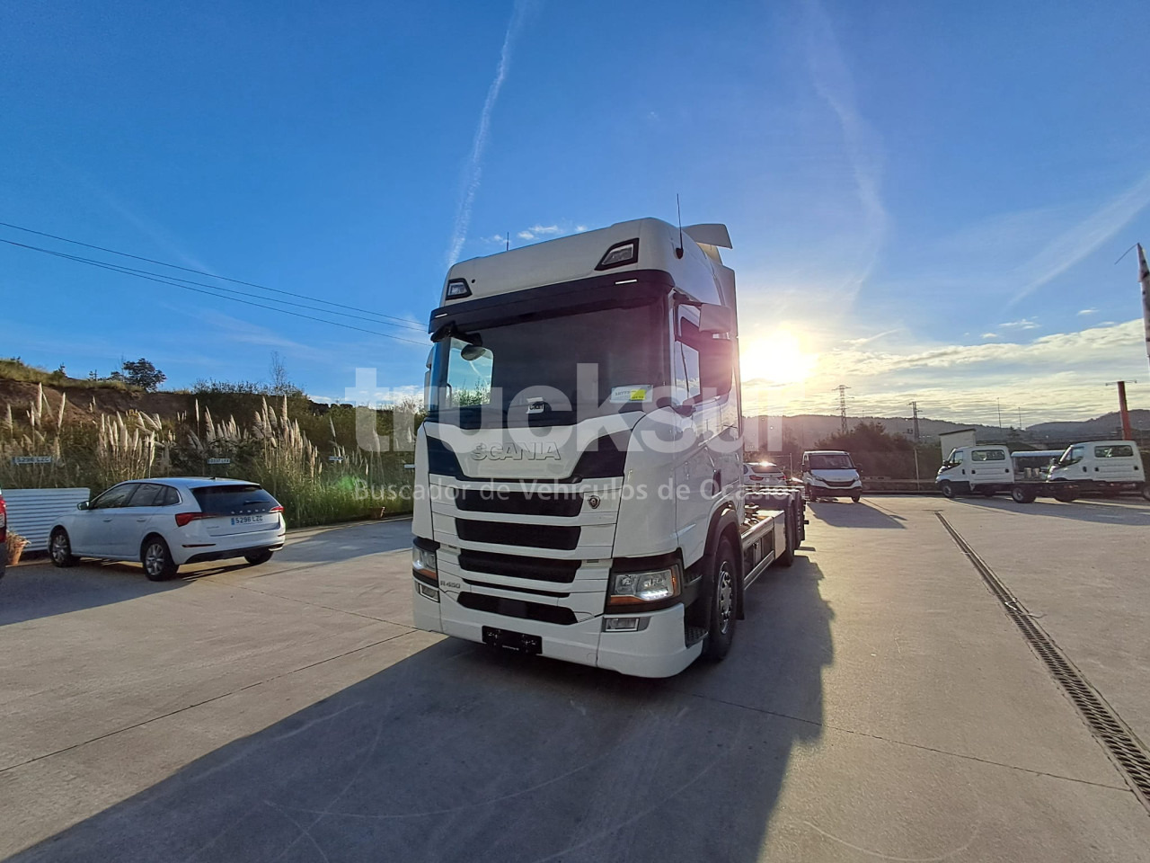 SCANIA R450.26 ejes 6x2*4 - Camión chasis: foto 2 SCANIA R450.26 ejes 6x2*4 - Camión chasis: foto 2
