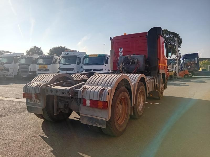 Mercedes Actros 3350 - Cabeza tractora: foto 2 Mercedes Actros 3350 - Cabeza tractora: foto 2