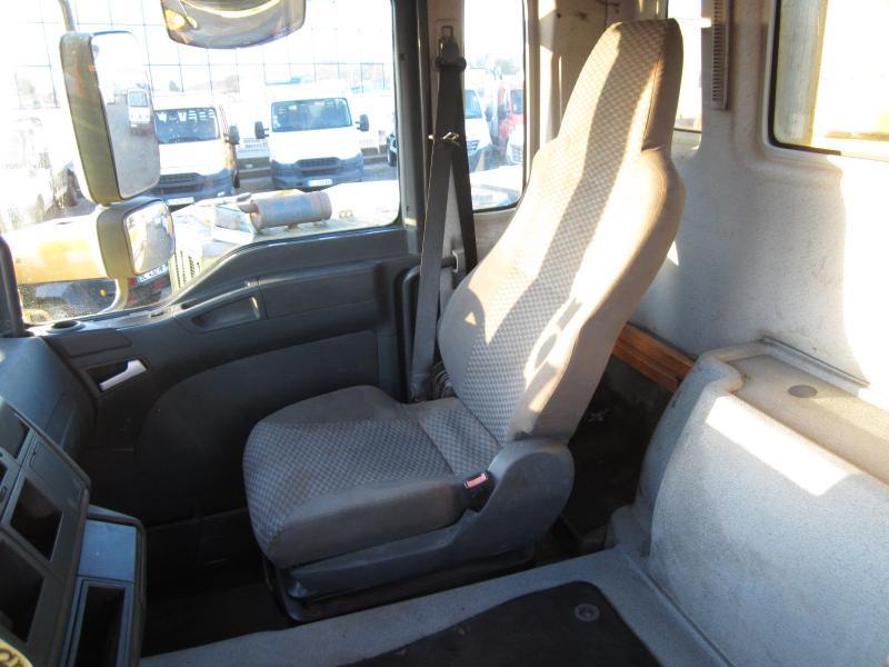 Camión volquete MAN TGA 35.400: foto 14