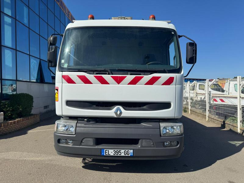 Renault Premium 210 - Camión volquete: foto 2 Renault Premium 210 - Camión volquete: foto 2