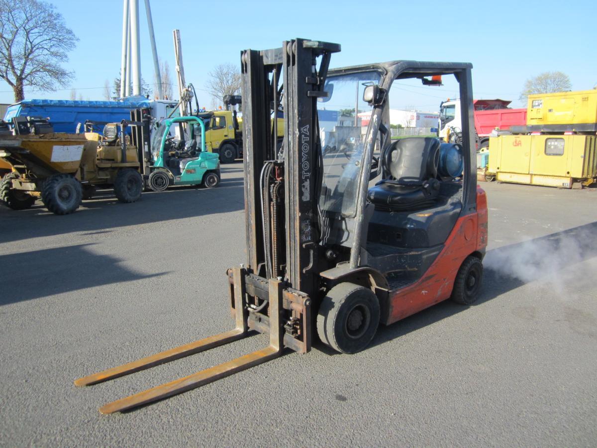 Toyota 02-8FGF18 - Carretilla elevadora de gas: foto 2 Toyota 02-8FGF18 - Carretilla elevadora de gas: foto 2