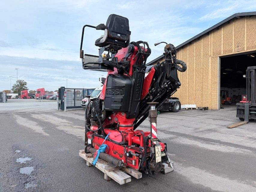 Fassi F245A.2.25 E-Dynamic Radio Remote / Crane - Camión grúa: foto 3 Fassi F245A.2.25 E-Dynamic Radio Remote / Crane - Camión grúa: foto 3