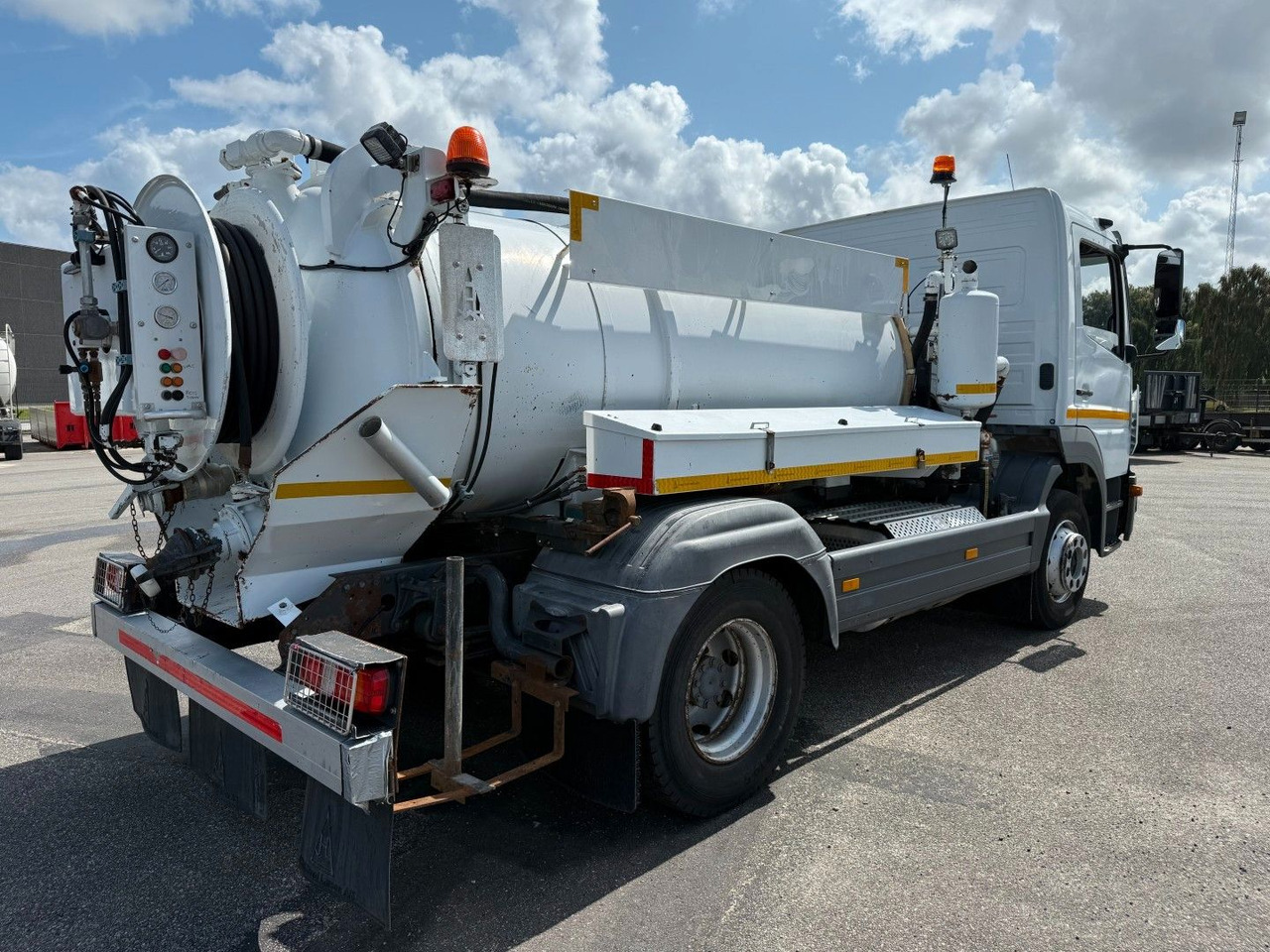 Mercedes-Benz Atego 1323 RHD Euro 6 Hvidtved Larsen Cityflex - Limpieza de alcantarillado: foto 4 Mercedes-Benz Atego 1323 RHD Euro 6 Hvidtved Larsen Cityflex - Limpieza de alcantarillado: foto 4