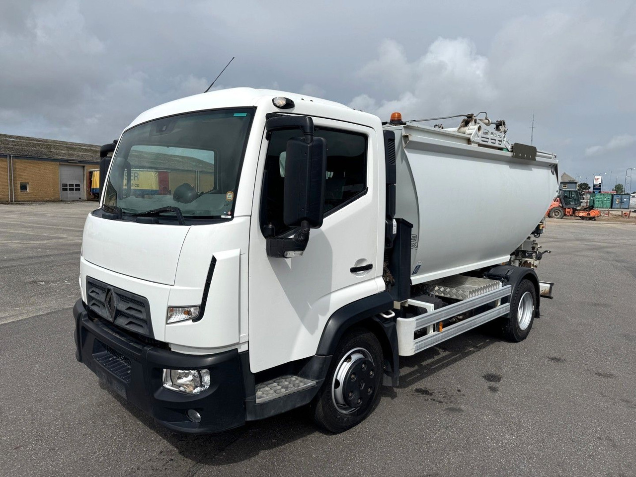 Renault D7.5 180 4x2 Semat/Techno Azimut 8 m3 Garbage - Camión de basura: foto 1 Renault D7.5 180 4x2 Semat/Techno Azimut 8 m3 Garbage - Camión de basura: foto 1