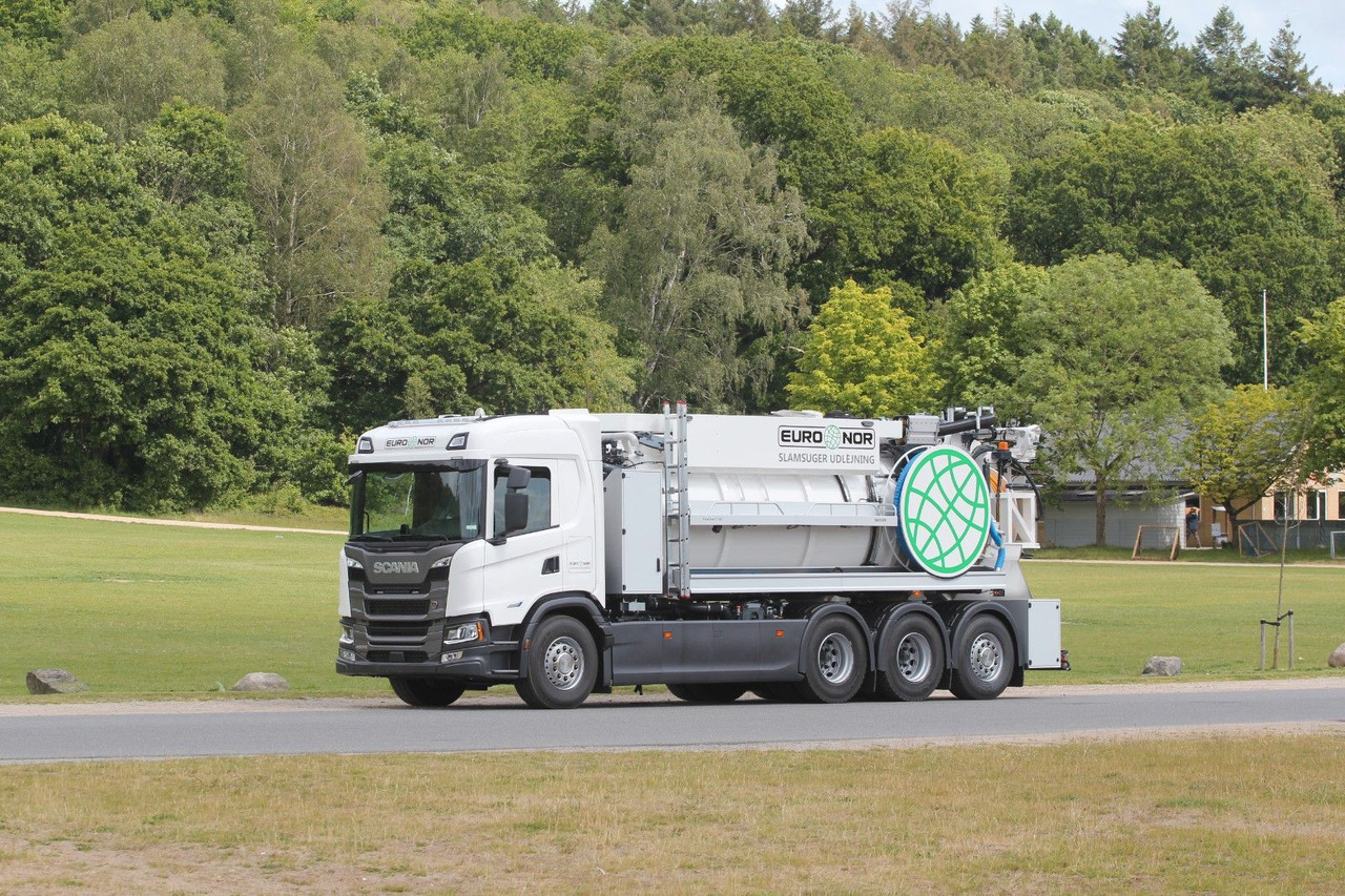 Scania G460 B8x4*4NBMN Bucher FlexLine CM140 - Limpieza de alcantarillado: foto 1 Scania G460 B8x4*4NBMN Bucher FlexLine CM140 - Limpieza de alcantarillado: foto 1