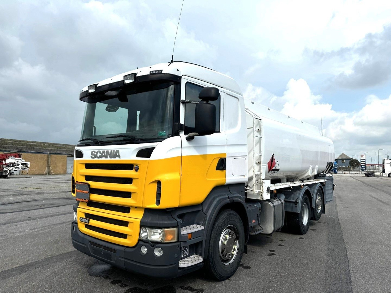 Scania R480 6x2*4 19.000 L ADR Tanktruck - Camión cisterna: foto 1 Scania R480 6x2*4 19.000 L ADR Tanktruck - Camión cisterna: foto 1