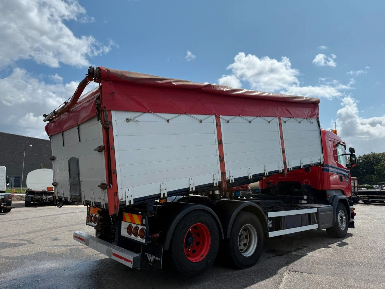 Scania R580 V8 6x2 Highline Euro 6 / Tipper / Kipper - Camión volquete: foto 3 Scania R580 V8 6x2 Highline Euro 6 / Tipper / Kipper - Camión volquete: foto 3