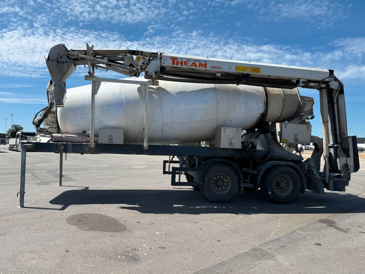 Mixer De Buf BM 12-36-2SPR m/ belt Theam TSR15 - Semirremolque: foto 1 Mixer De Buf BM 12-36-2SPR m/ belt Theam TSR15 - Semirremolque: foto 1