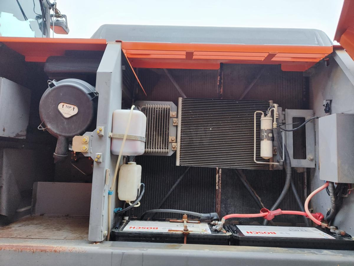 Excavadora de cadenas Hitachi ZX280LC-3H: foto 10 Excavadora de cadenas Hitachi ZX280LC-3H: foto 10