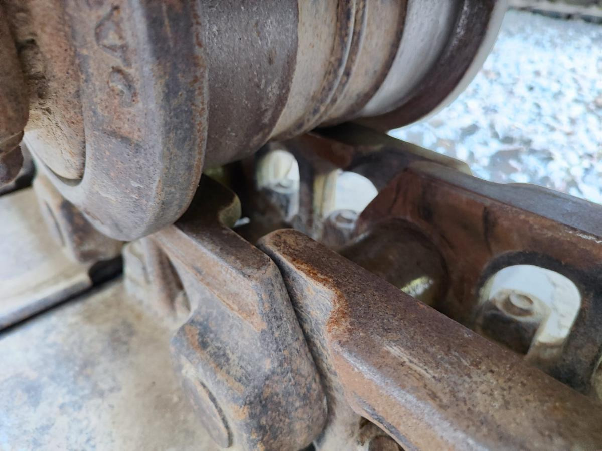 Excavadora de cadenas Volvo ECR145EL: foto 8