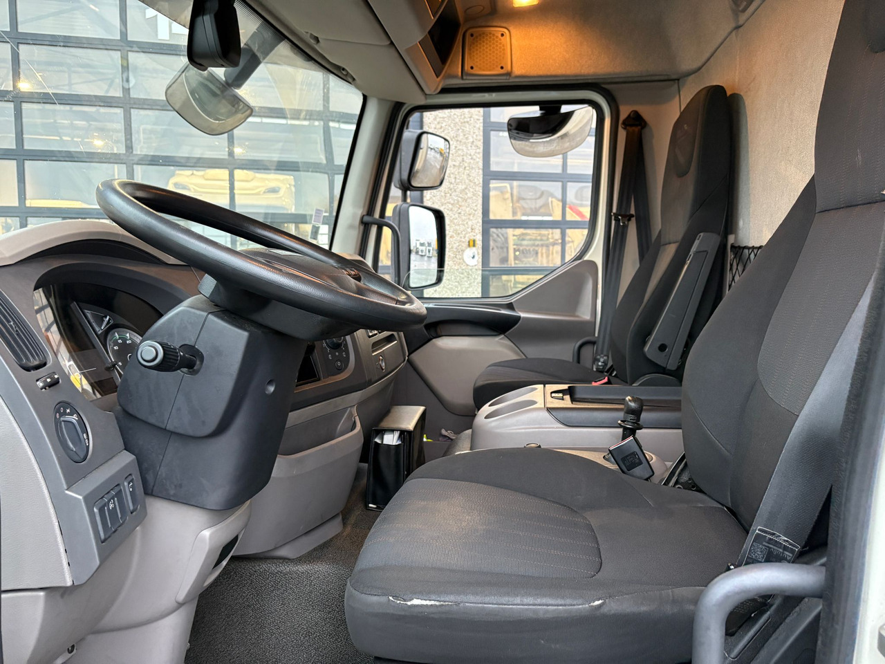 Camión caja cerrada DAF LF 230 FA: foto 6 Camión caja cerrada DAF LF 230 FA: foto 6