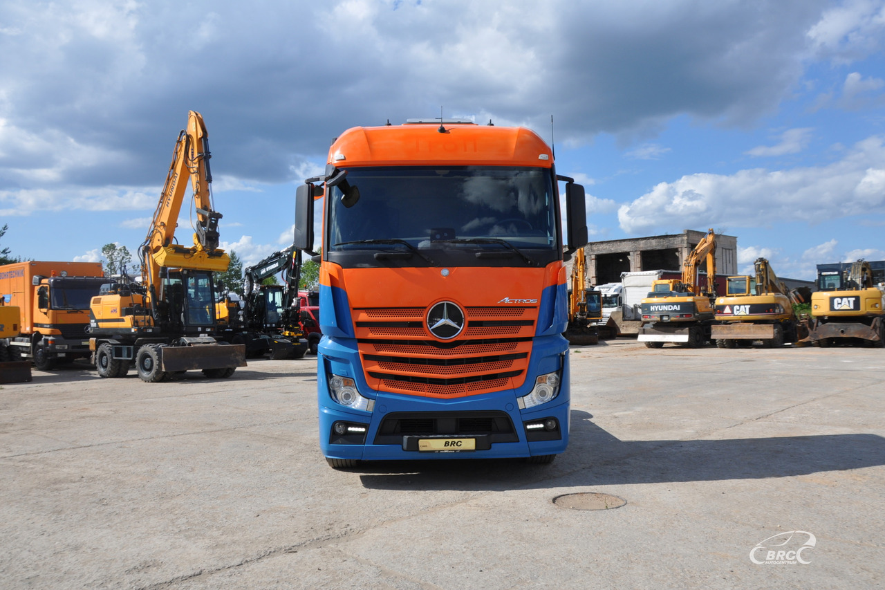 Mercedes-Benz Actros - Cabeza tractora: foto 3 Mercedes-Benz Actros - Cabeza tractora: foto 3