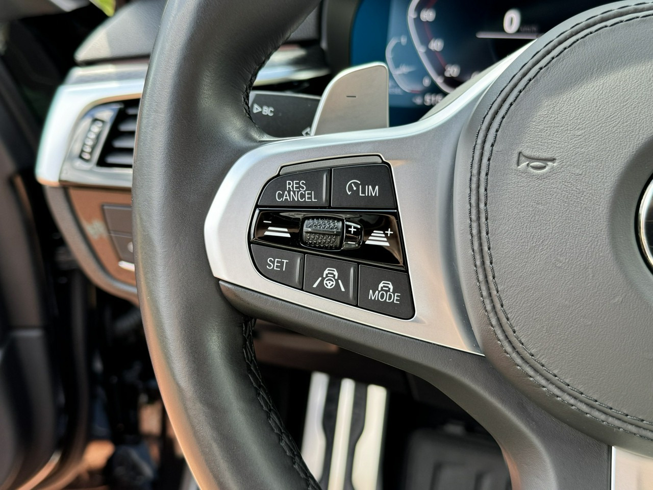 Berlina BMW 540: foto 28