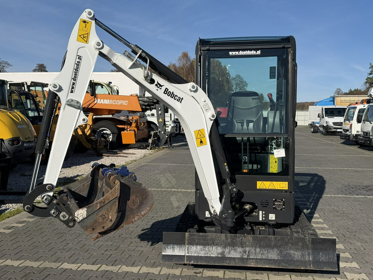 Miniexcavadora Bobcat E19 Komplet Łyżek Mało Używana Przepracowane tylko 90mth: foto 6